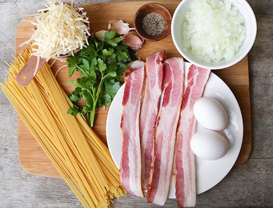 TheChic_spaghetti-carbonara-ingredients
