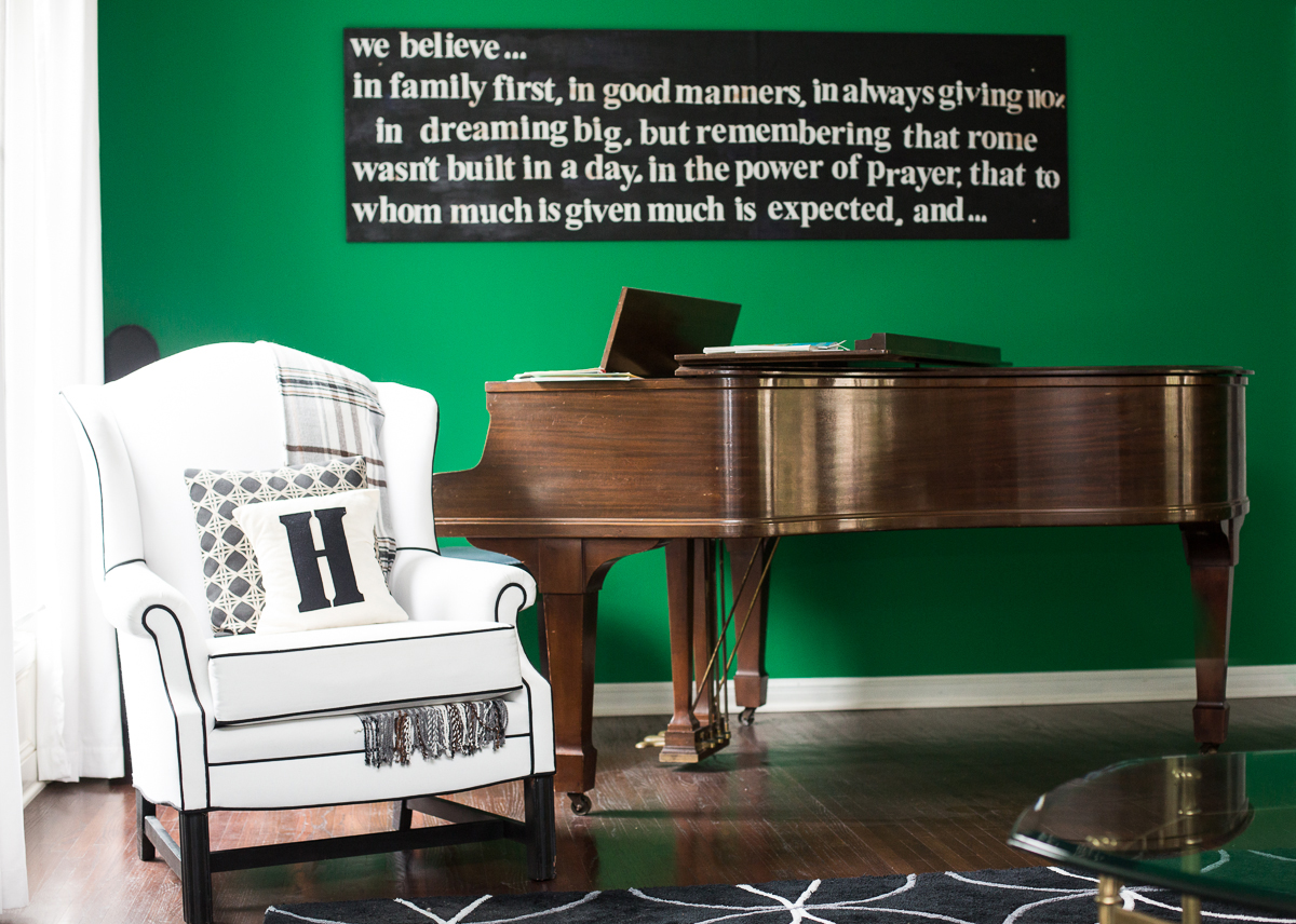 green living room walls