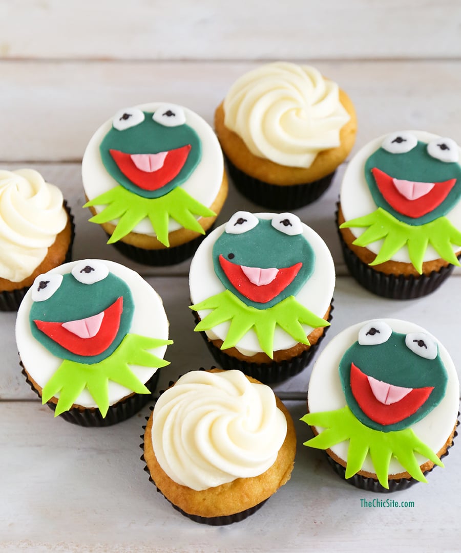 TheChic_kermit-cupcakes-1