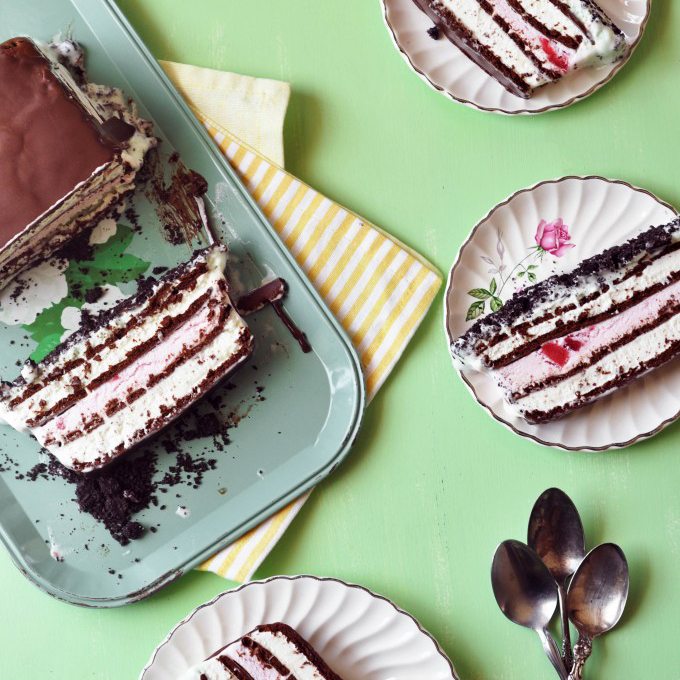 Mint Chocolate Chip Ice Cream Sandwich Cake