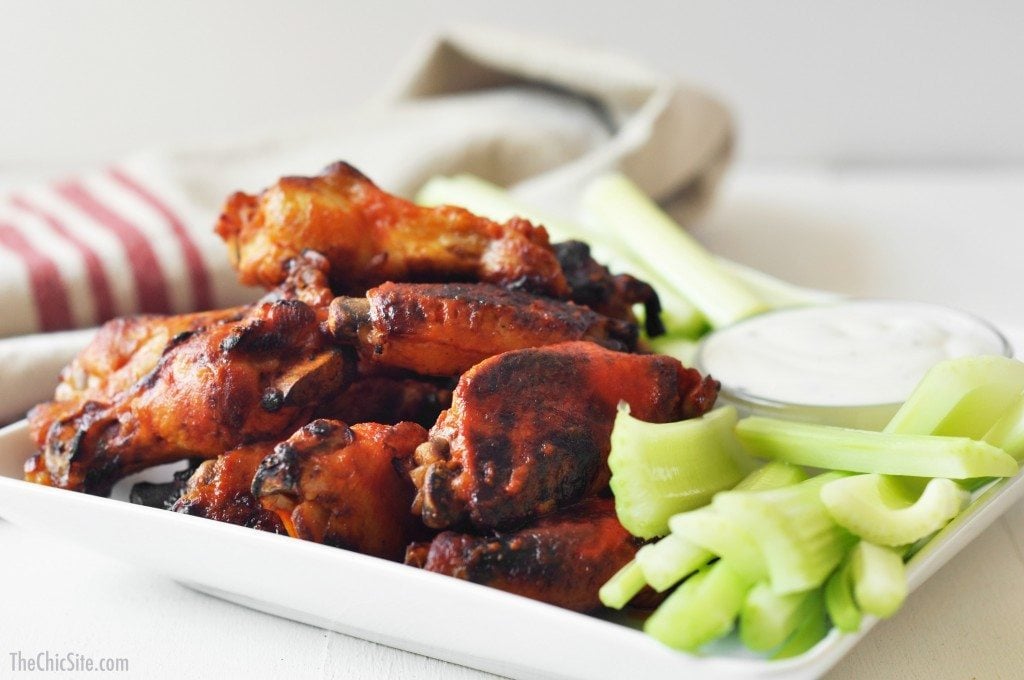chicken wings and celery 