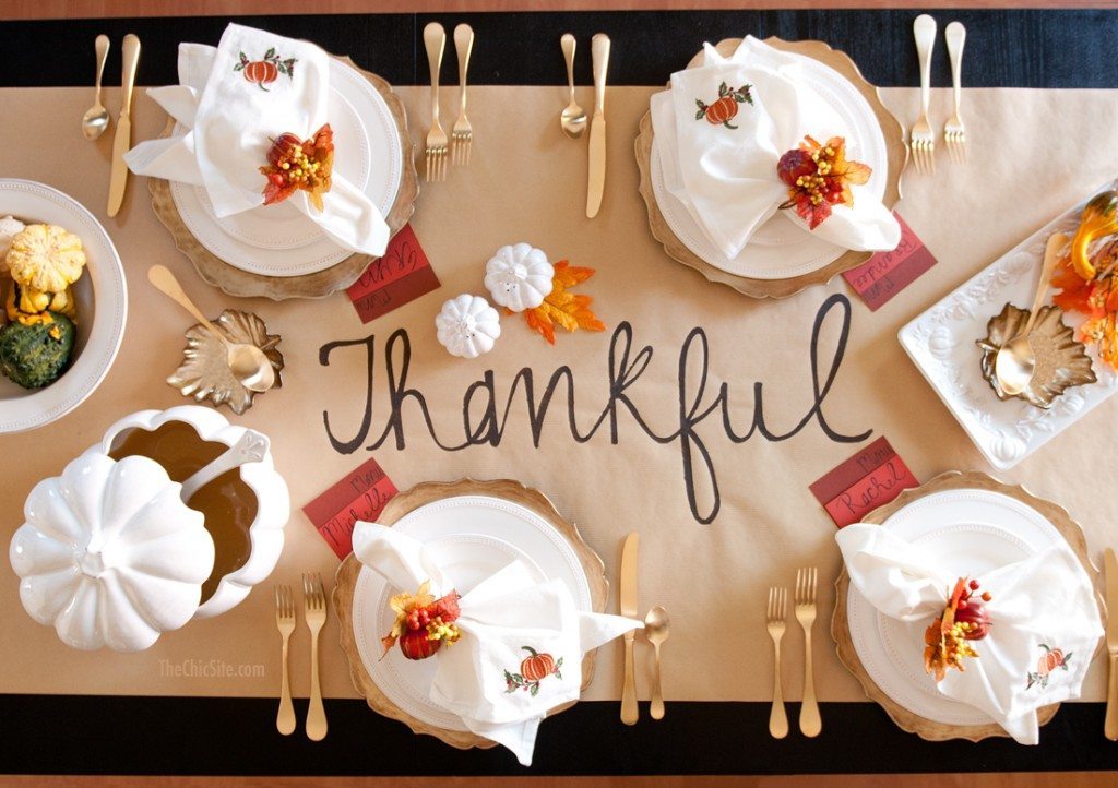 thanksgiving table display