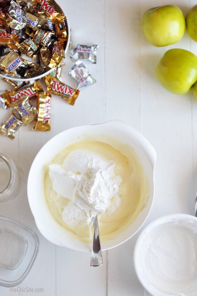 whipped topping mixed with vanilla pudding