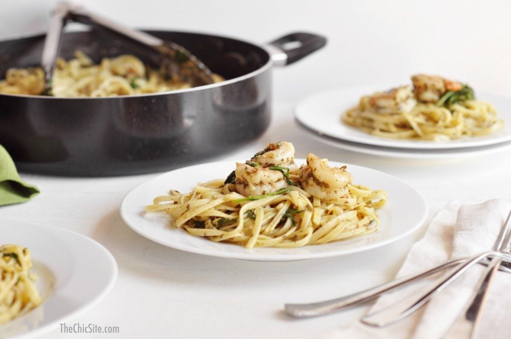 shrimp arugula pasta with pesto