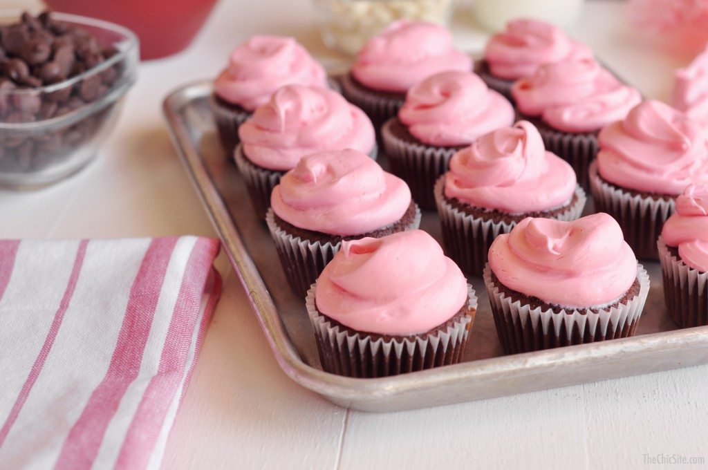strawberry and chocolate cupcakes