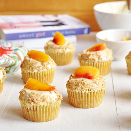 Peach Cobbler Cupcakes