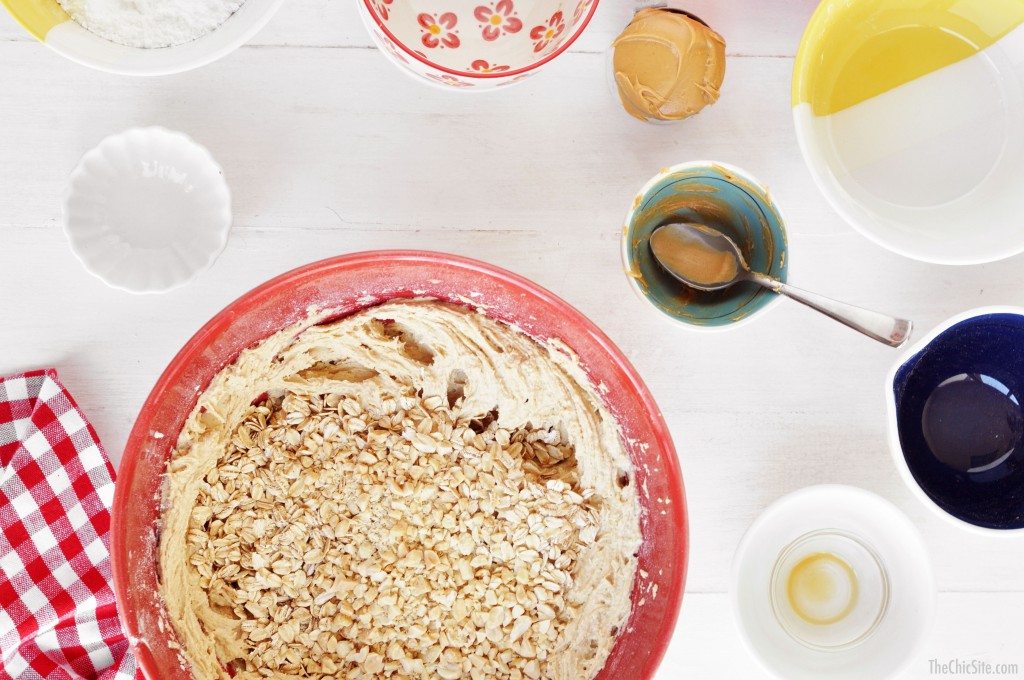 oats and peanuts in cookies