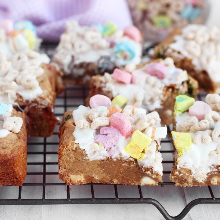 Lucky Charms Blondies
