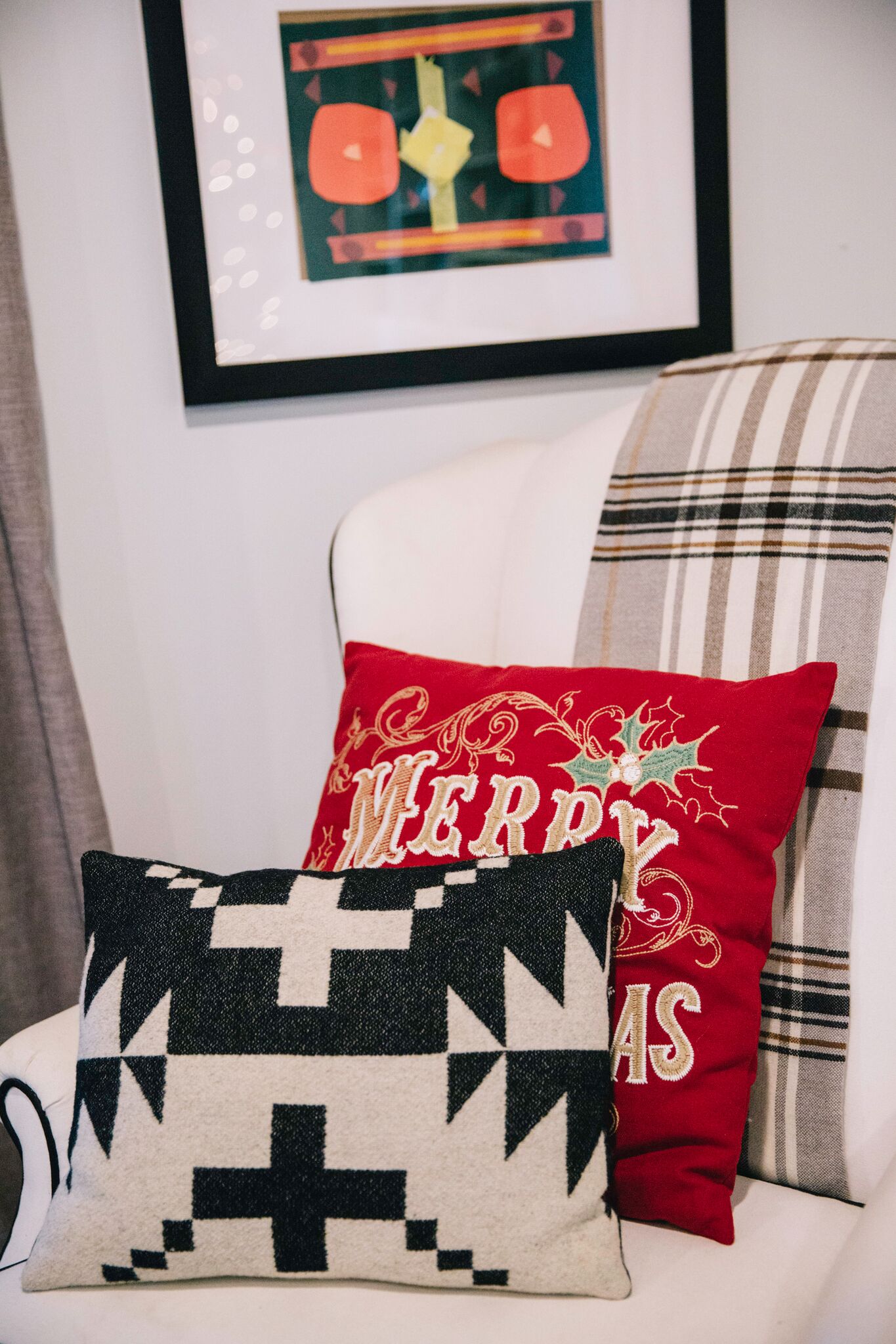 holiday pillow | the chic site