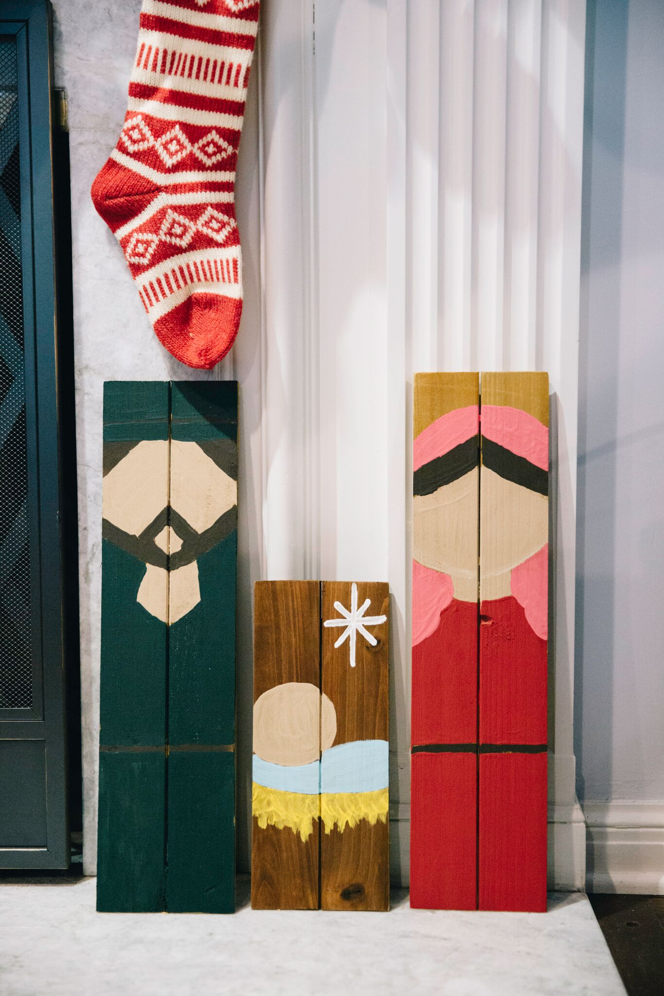 DIY Wood Nativity | The Chic Site