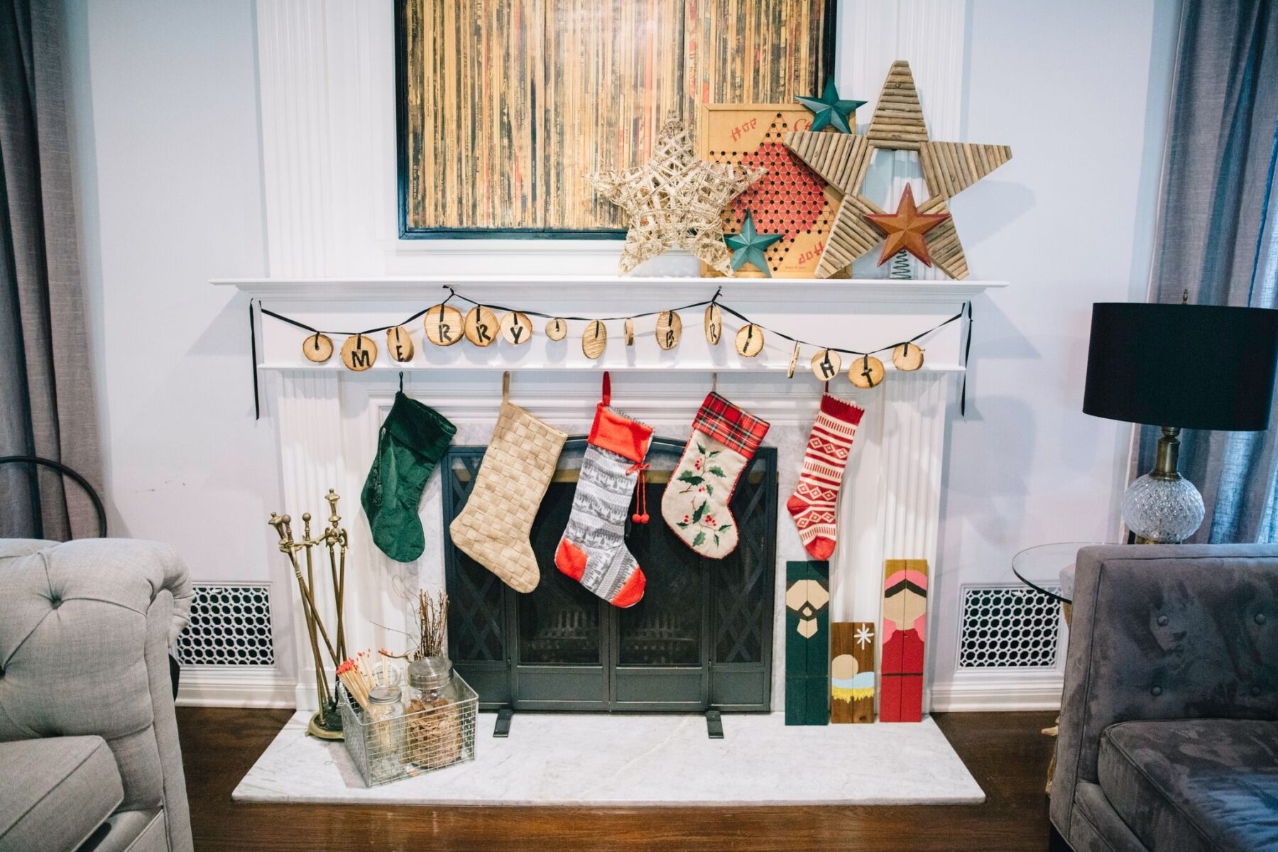 Star Mantle Holiday | The Chic Site