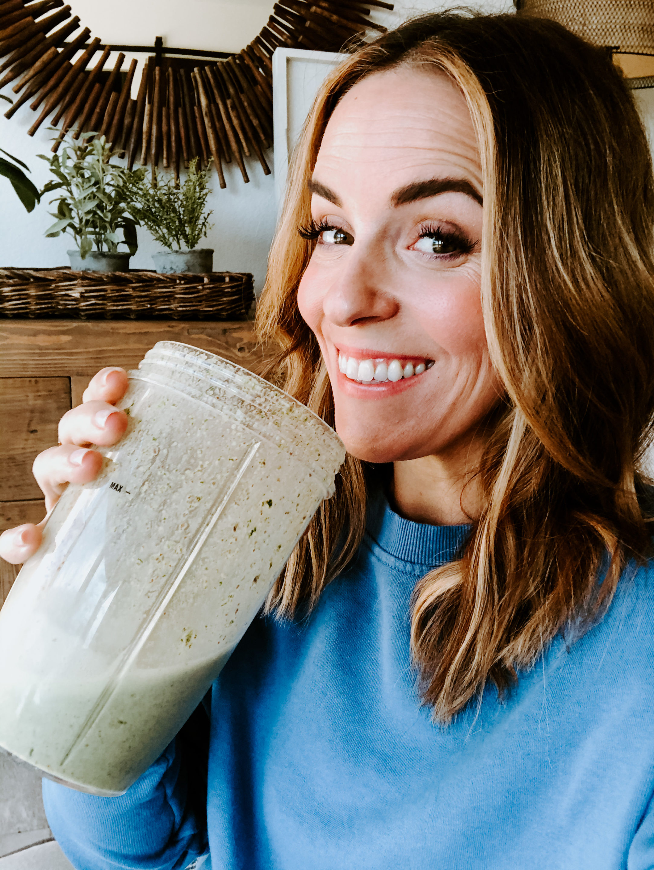 rachel-holli-smoothie-rachel-hollis