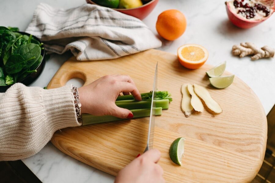 Our Guide to Healthier Snacking